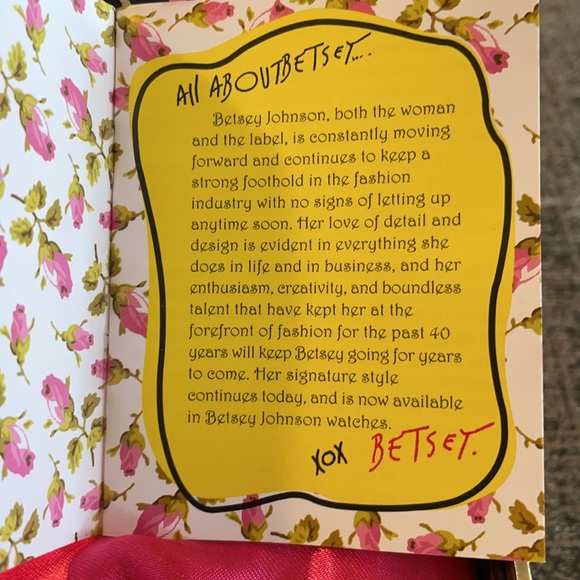 🪀Betsy Johnson watch🪀 - Picture 9 of 10